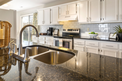 Granitos unem resistência, estética e excelente custo-benefício para projetos que exigem performance e estilo, afirma Diohn do Prado.